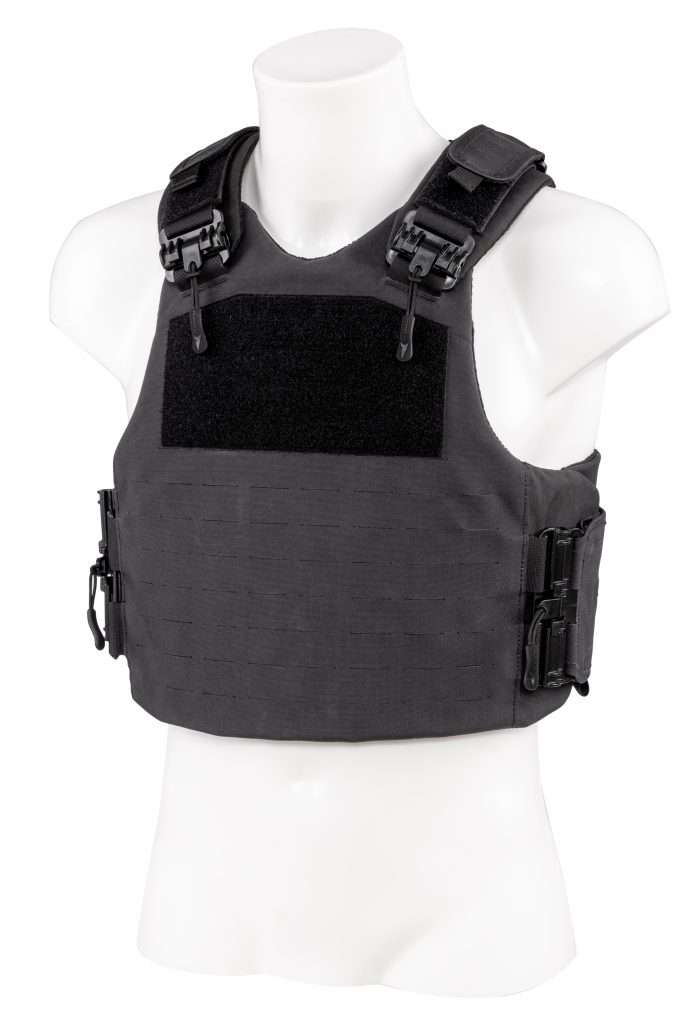 CNP_Tactical_vest_male_02