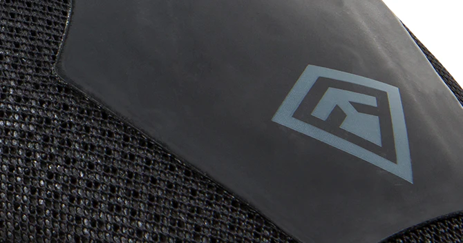 Defender_Knee_Pads-1_720x