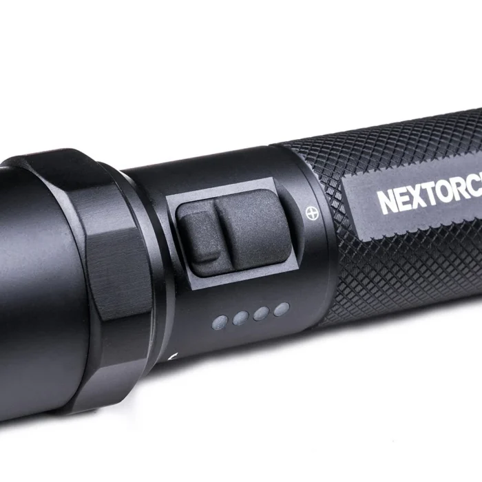NEXTORCH P80 - Linterna táctica profesional con 2100 lúmenes y recarga USB-C