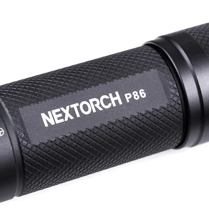 NEXTORCH P86 - LINTERNA TÁCTICA CON SILBATO DE 120 DB Y 1600 LÚMENES