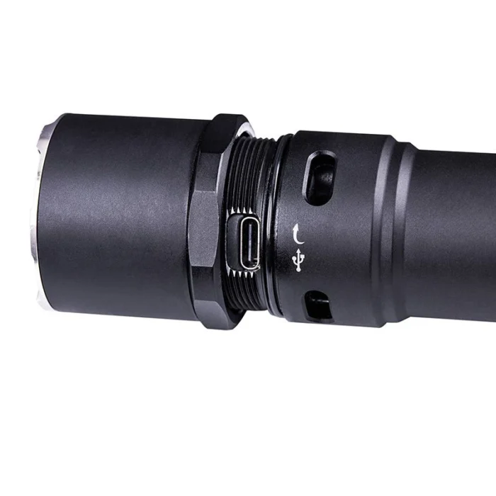 NEXTORCH P86 - LINTERNA TÁCTICA CON SILBATO DE 120 DB Y 1600 LÚMENES