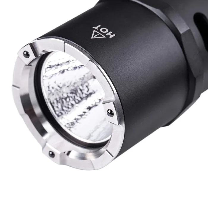 NEXTORCH P86 - LINTERNA TÁCTICA CON SILBATO DE 120 DB Y 1600 LÚMENES