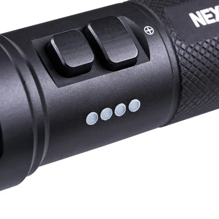 NEXTORCH P86 - LINTERNA TÁCTICA CON SILBATO DE 120 DB Y 1600 LÚMENES