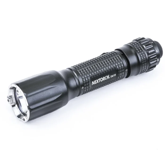 LINTERNA TÁCTICA NEXTORCH TA15 V2.0 – 700 LÚMENES, IPX8, MULTIBATERÍA – SERMIPOL