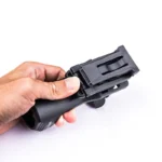 Detalle del sistema de sujeción y ajuste de la funda NEXTORCH V25 X-Carry